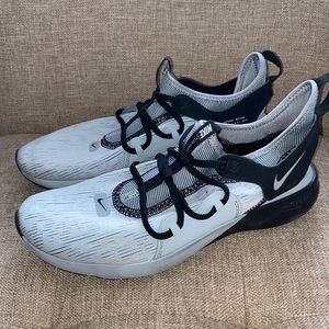 Women’s Nike Flex shoes.